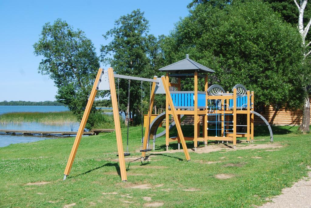 Guest House Zirga Smaids Kusneri Bagian luar foto