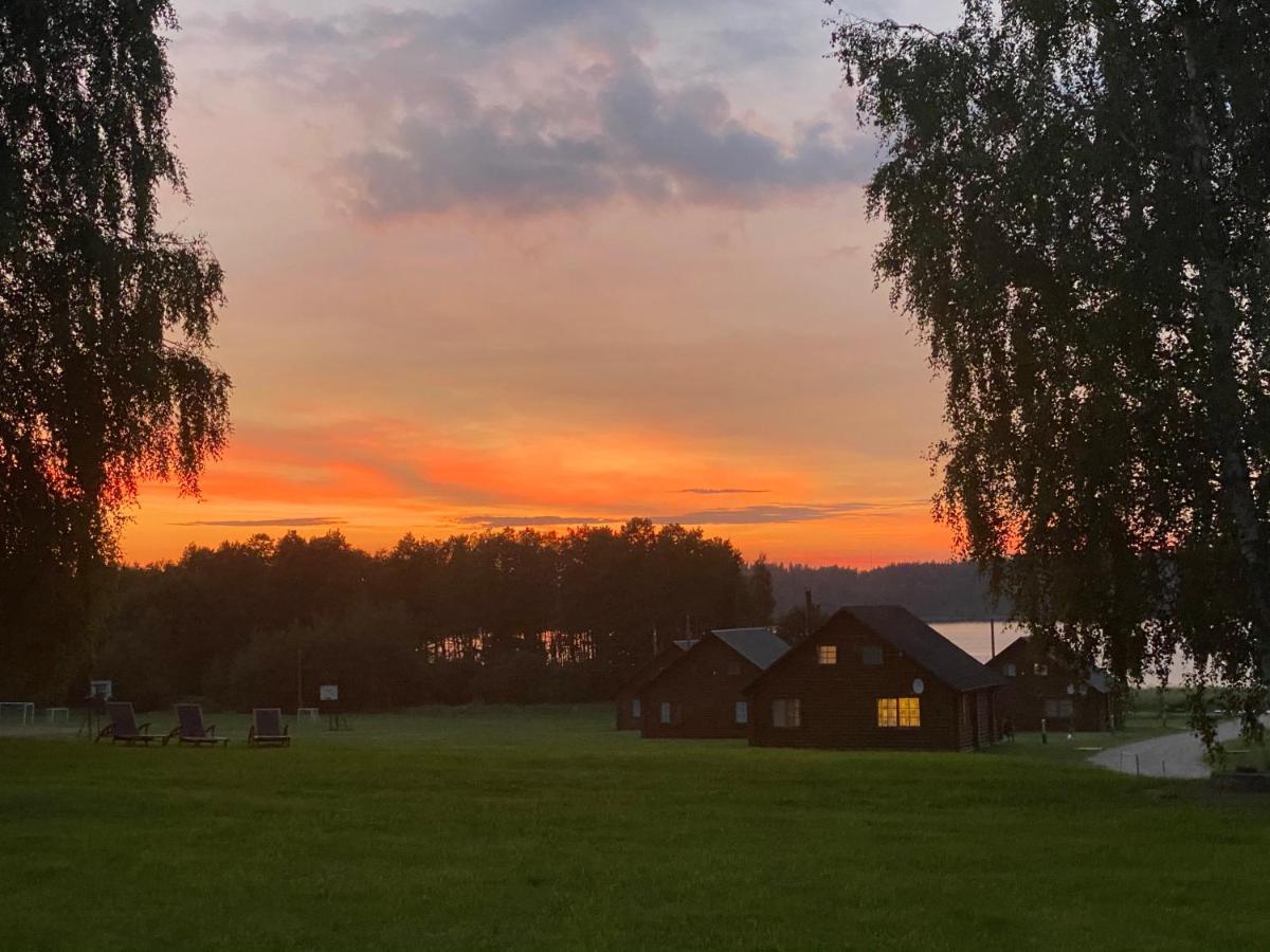 Guest House Zirga Smaids Kusneri Bagian luar foto