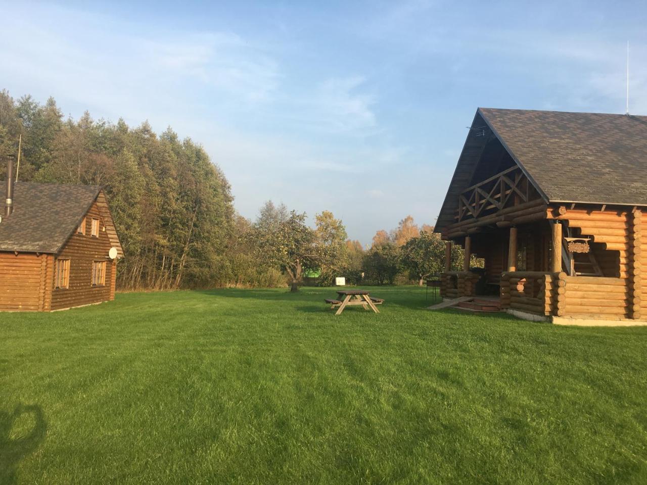 Guest House Zirga Smaids Kusneri Bagian luar foto